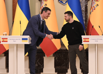 En Kiev Pedro Sánchez promete enviar diez tanques Leopard 2