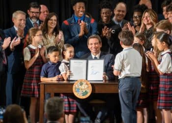 Gobierno de Florida dará dinero a familias que quieran enviar sus hijos a escuelas privadas