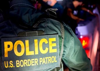 Estrictos controles migratorios mantienen cruce ilegal en la frontera en su nivel más bajo en dos años