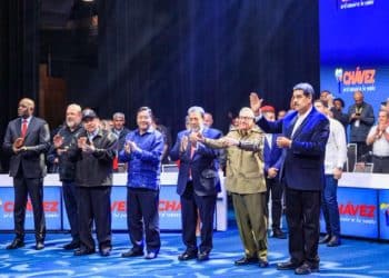 Análisis de Financial Times: ¿Cómo Maduro se burló de Occidente para mantenerse 10 años en el poder?