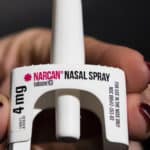 Ahora el Narcan o Naloxona, se comercializa en forma de spray nasal, sin necesidad de récipe médico.