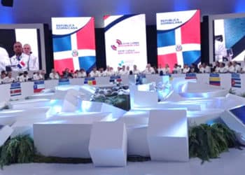 Sesión plenaria de la XXVIII Cumbre Iberoamericana, en Santo Domingo.