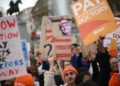 Miles de médicos abandonaron hospitales británicos
