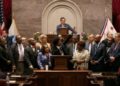 Por protestar a favor del control de armas: En Tennessee expulsan a 2 congresistas de la cámara de representantes