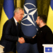 Jens Stlotenberg en Kiev: En julio se discutirá ingreso de Ucrania en la OTAN