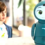 Moxie es un robot desarrollado para ayudar en la educación de niños con dificultades de aprendizaje, y más.