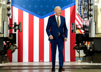 Biden se prepara para negociar techo de deuda con los legisladores republicanos más vulnerables