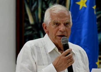Borrell confirma que UE entregará F-16 a Ucrania