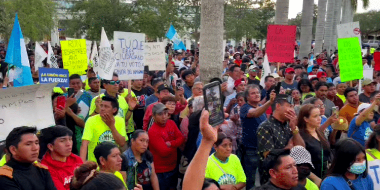 El grito de los inmigrantes: «Sin nosotros no hay Florida