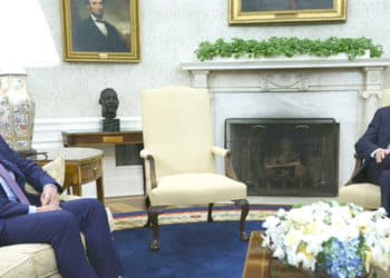 Reunión entre Biden y líderes del Congreso no avanzó para elevar el techo de la deuda