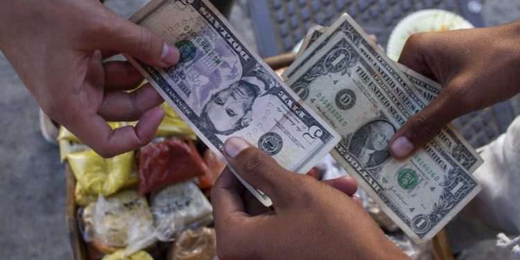 Economía venezolana de nuevo en picada ¿Qué está pasando?