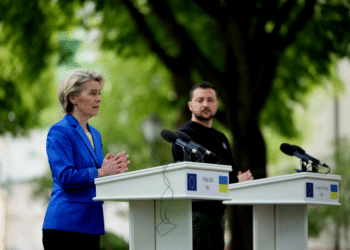 Inician negociación de adhesión de Ucrania a la UE: Ursula Von der Leyen arribó a Kiev