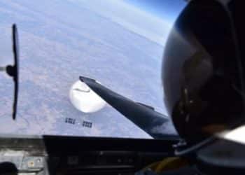 EEUU rastrea otro globo misterioso en el cielo de Hawái