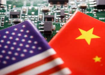 En la guerra tecnológica entre China y EEUU, nadie se favorece, mientras la economía global se perjudica.