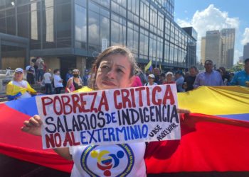 La oposición venezolana rechaza anuncio de Maduro de incremento de bonos