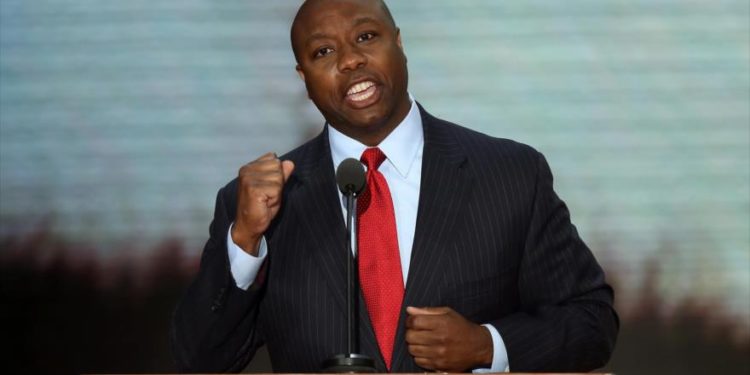 ¿Quién es Tim Scott? El senador que aspira ser el primer candidato afroamericano del Partido Republicano