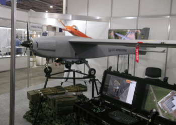 Dron UJ22