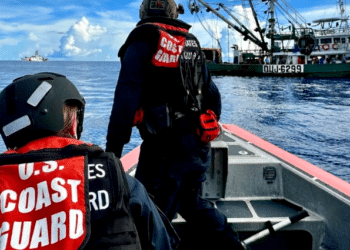 EEUU y Canadá examinan cuidadosamente los restos del Titán en altamar