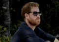 Príncipe Harry acusa a medios de acoso en juicio sobre espionaje telefónico