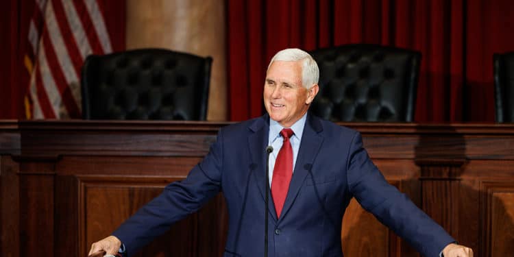 Más candidatos republicanos: Mike Pence y Chris Christie listos para lanzar sus campañas
