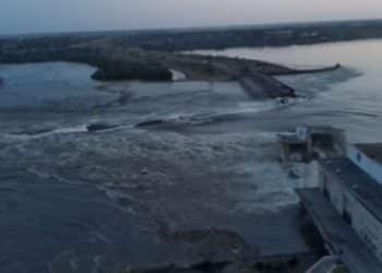 Represa destruida en Kajovka