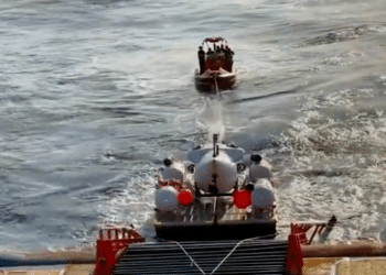 Iban a ver los restos del Titanic: Frenética búsqueda del submarino desaparecido ¿Qué se sabe hasta ahora?