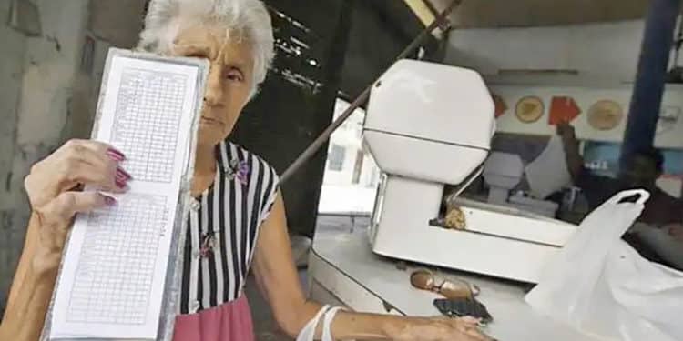 En Cuba el racionamiento no es solo con la libreta. La escasez de peces y muchos otros rubros mantienen al pueblo con hambre y mal nutridos.