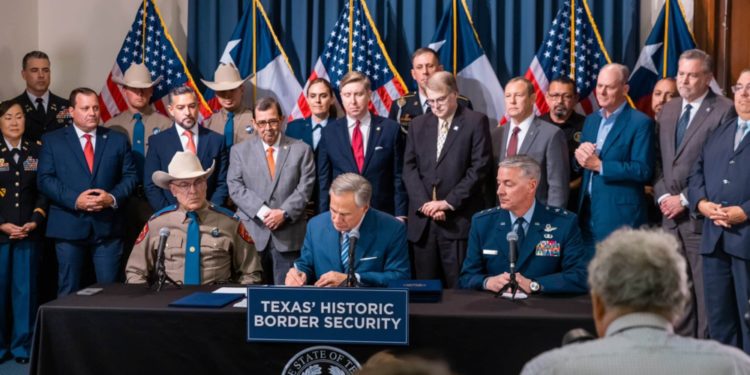 Gobernador Abbott instalará muro flotante sobre el Río Grande en Texas