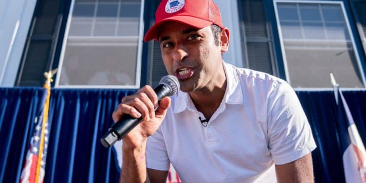 Eminem amenazó con demandar a Vivek Ramaswamy si continuaba usando su música en campaña política