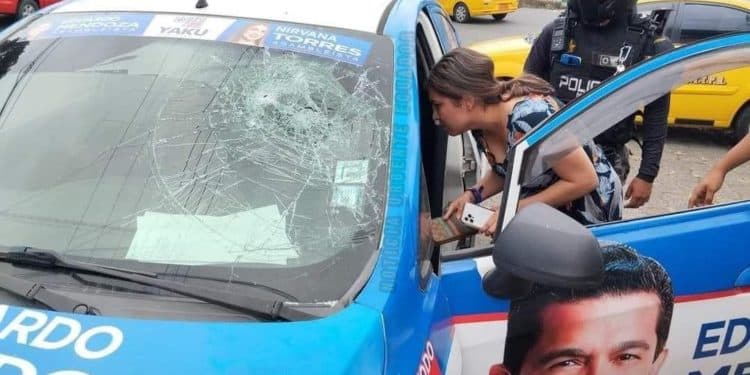 Registran nuevo atentado contra candidata al Parlamento de Ecuador: dispararon a su carro