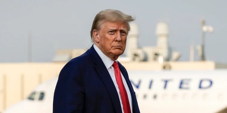 Jueza fija fecha para juicio de Trump en Washington por interferencia electoral