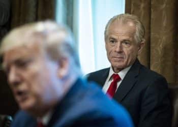 Peter Navarro, exasesor de Trump, es declarado culpable de desacato al Congreso