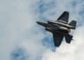 Desaparece un caza F-35 que siguió volando solo sin piloto: El Ejército pide ayuda a los ciudadanos
