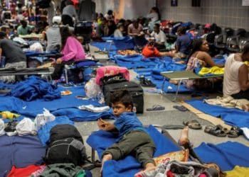 Aeropuerto de O’Hare, en Chicago, se convierte en refugio improvisado de indocumentados