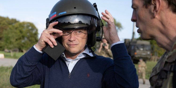 Ministro de Defensa británico aseguró que podría desplegar militares en Ucrania