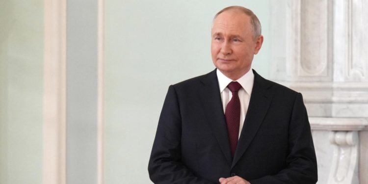 Putin sobre juicios a Trump: son una “persecución por motivos políticos”