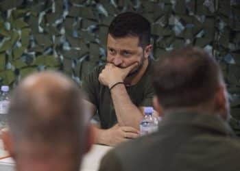 Por aparente corrupción, Volodymyr Zelensky despide a seis viceministros de Defensa