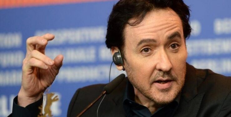 John Cusack arremete contra la administración de Biden