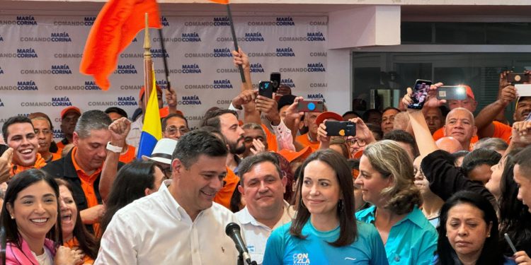 Primarias en Venezuela: Otro candidato electoral se retira para apoyar a Maria Corina Machado para la presidencia