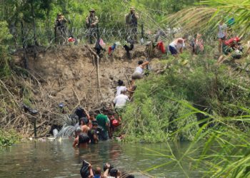Sigue aumentando la llegada a EE.UU. de inmigrantes indocumentados bajo la administración Biden