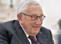 Henry Kissinger critica la política migratoria de Alemania y su relación con las manifestaciones en Oriente Medio