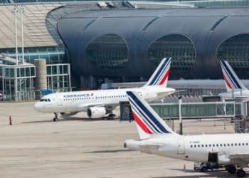 Evacuan seis aeropuertos en Francia por posible amenaza terrorista