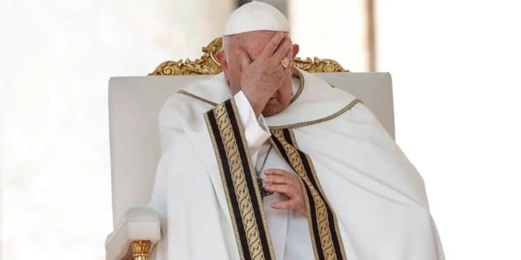 Cardenales buscan respuestas del papa sobre el matrimonio entre homosexuales y otros temas que dividen a la Iglesia