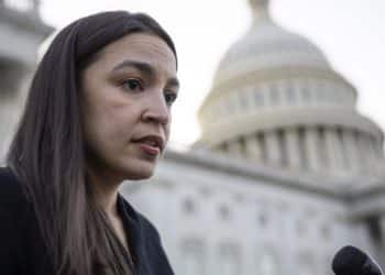 Alexandría Ocasio-Cortez está a favor de la yihad y no lo sabe