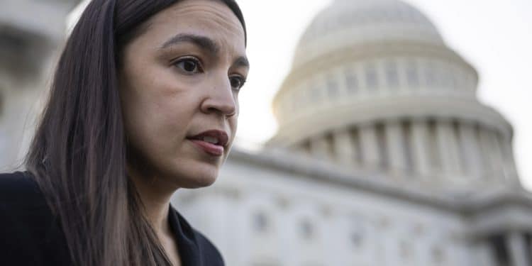 Alexandría Ocasio-Cortez está a favor de la yihad y no lo sabe