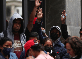 Migrantes venezolanos exigieron en Nueva York aumento de cupones de alimentos y casa: «Necesitamos reducir cargas»