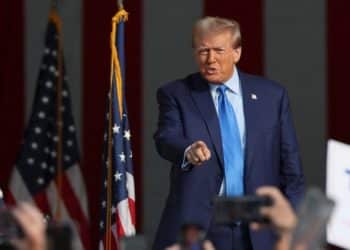 Electores de Colorado y Minnesota presentan demandas para determinar si Trump “participó en insurrección o rebelión”