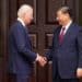 Biden y Xi: el apretón de manos que acerca a Washington y Pekín en asuntos estratégicos