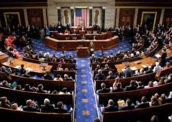 Congresistas exigen la destitución de los directores de Harvard y la UPenn por «su postura antisemita»