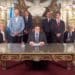 Argentina: Milei firma decreto con más de 300 medidas para la desregulación de la económica